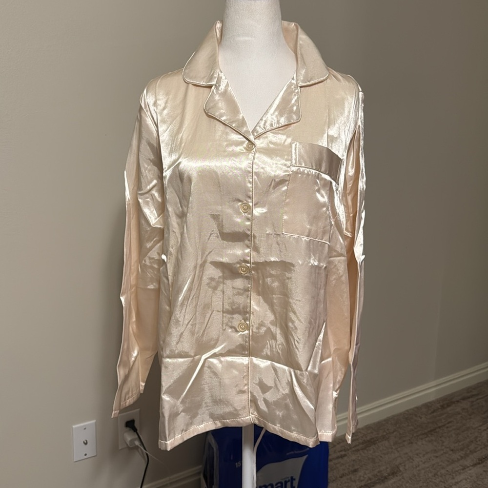 Anthony Richards two piece pajama loungewear satin women’s size large